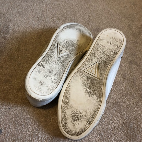 Guess White Running Shoes Sneakers Size 11 - Picture 5 of 6